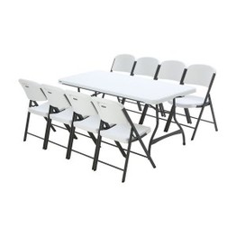 Table / Chairs